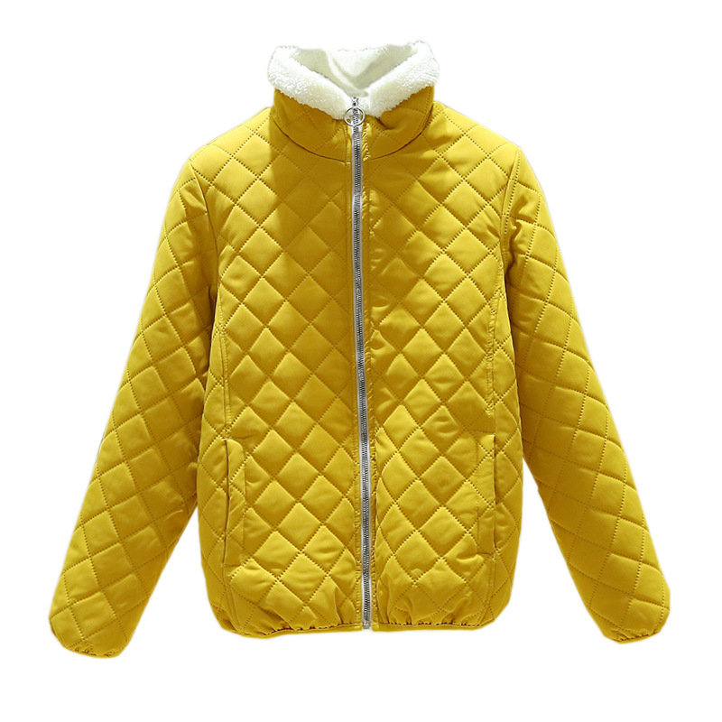 Light women's quilted jacket with faux shearling and stand-up collar