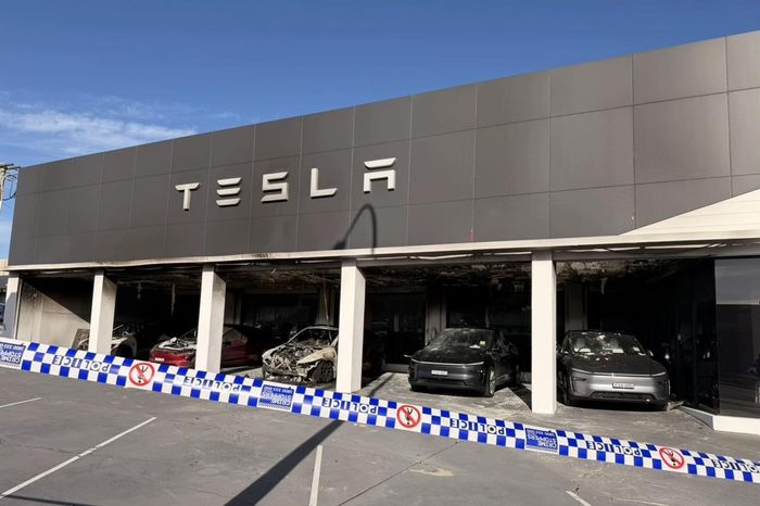 Showroom Tesla tại Sydney bị phóng hỏa giữa đêm - Tạp chí Tri thức