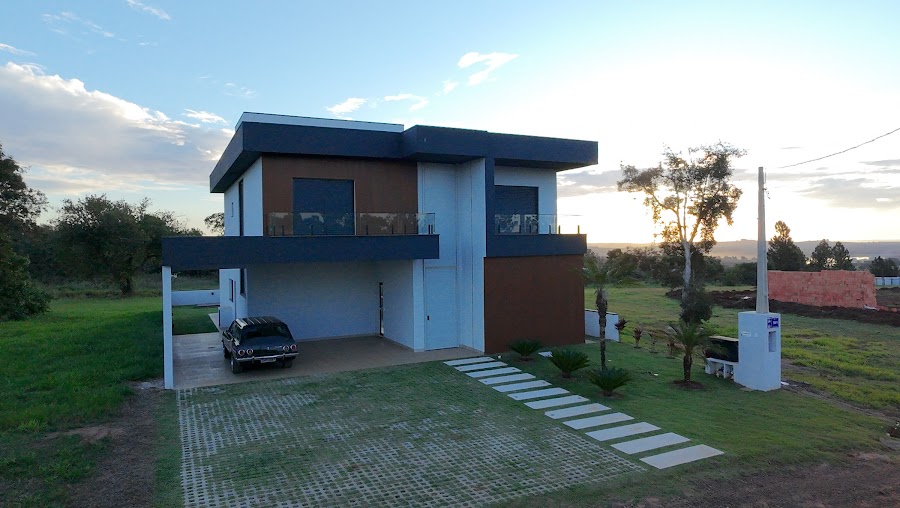 Casa à venda no Condomínio Riviera de Santa Cristina XIII