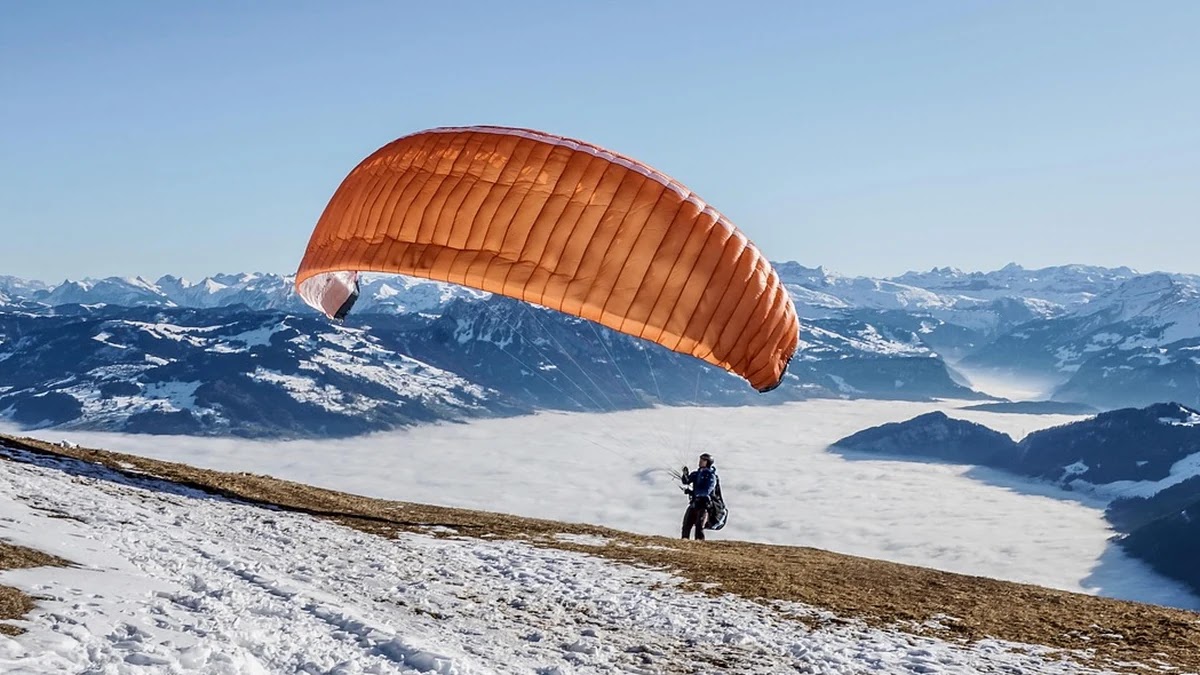항공권 최저가 구매 시기별 가격 차이와 숙소 예약 최적 타이밍