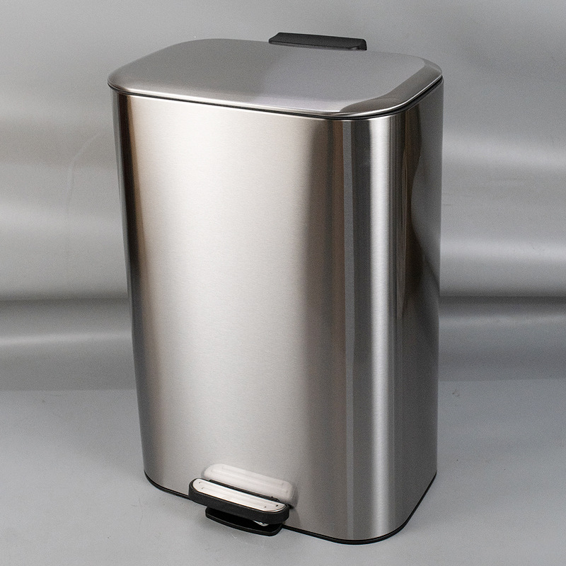 Edelstahl-Mülleimer mit Fußpedal, 15–20 L