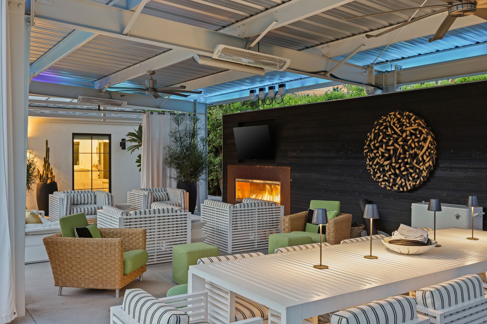 Palm Springs, California, USA — 5-Bed Villa With Fireplace 2
