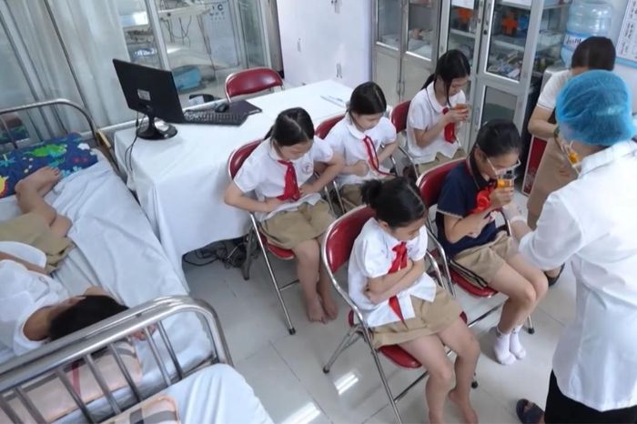 Phường Láng diễn tập xử lý tình huống ngộ độc thực phẩm - Đài Phát thanh và truyền hình Hà Nội