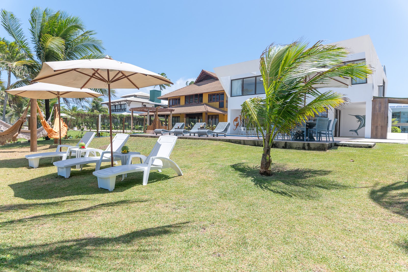 Casa Pesci Beira-mar | 05 suítes | Muro Alto - PE 3