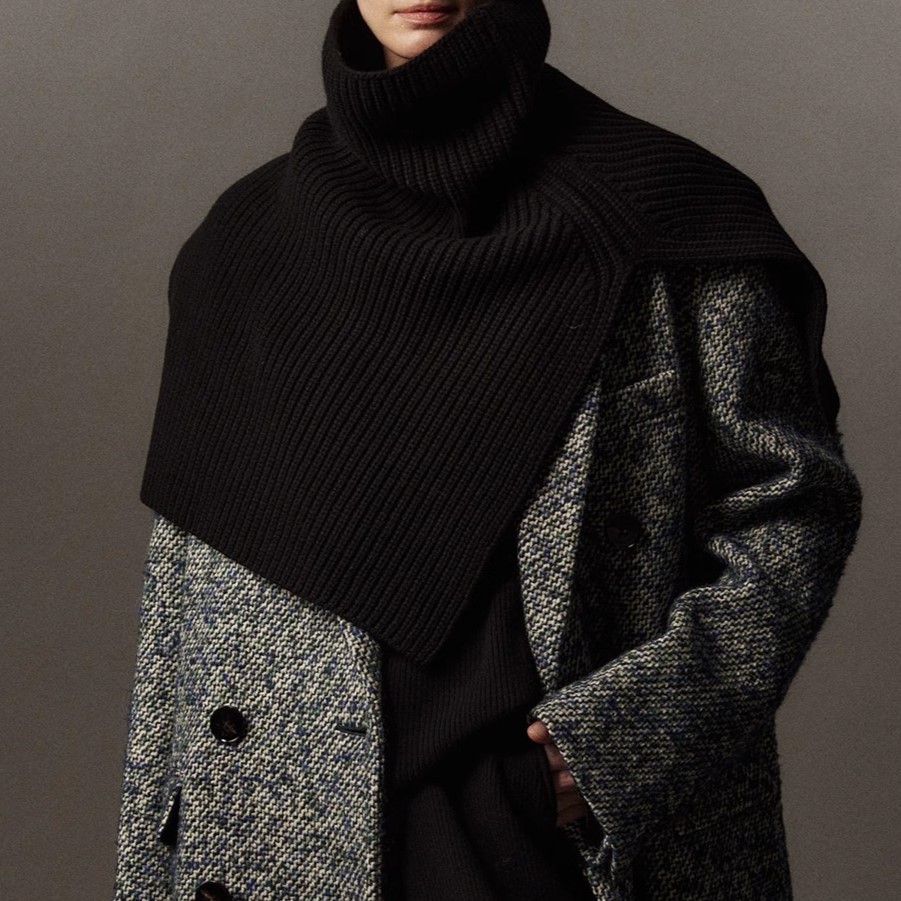 Merino wool cowl with slit