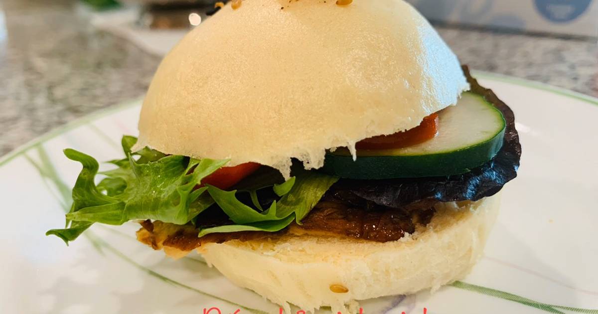 Bánh bao kẹp thịt