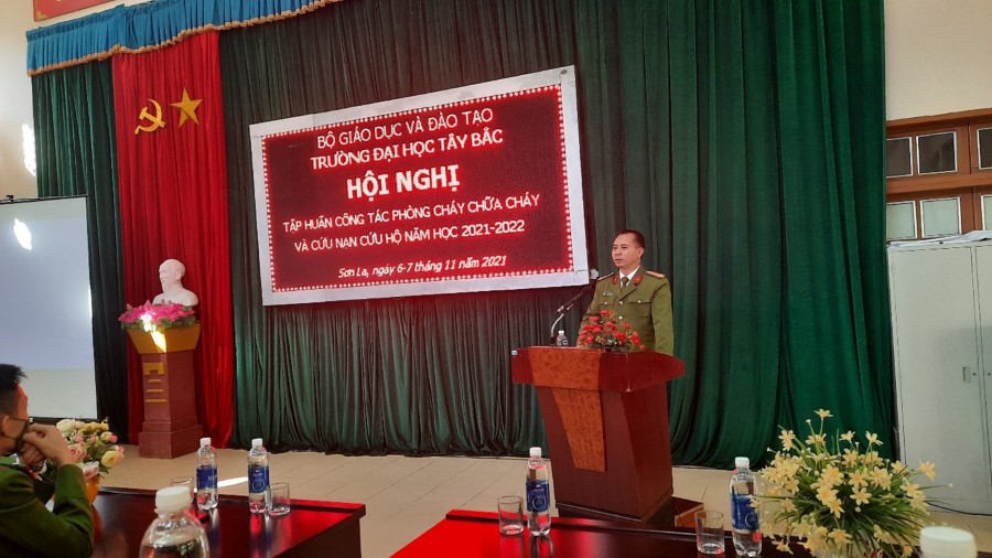 Trường Đại học Tây Bắc tổ chức tập huấn, diễn tập phòng cháy chữa cháy và cứu nạn cứu hộ