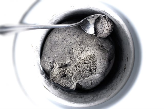 Kem Mè Đen Mochi