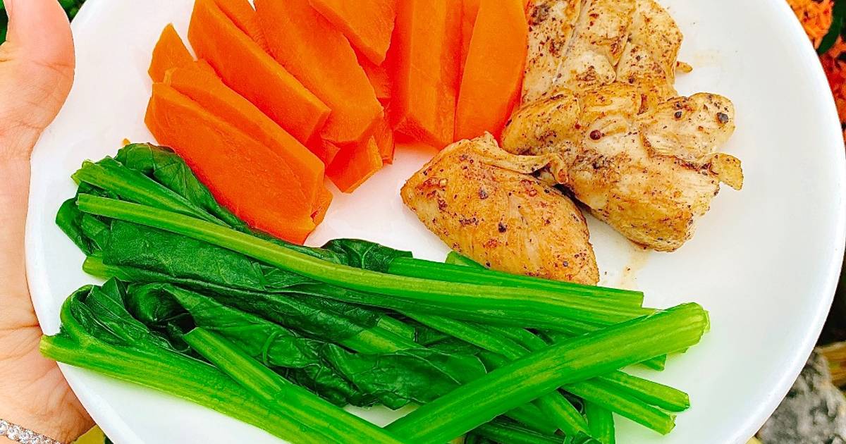 Gà áp chảo ăn kèm rau củ luộc #Eatclean