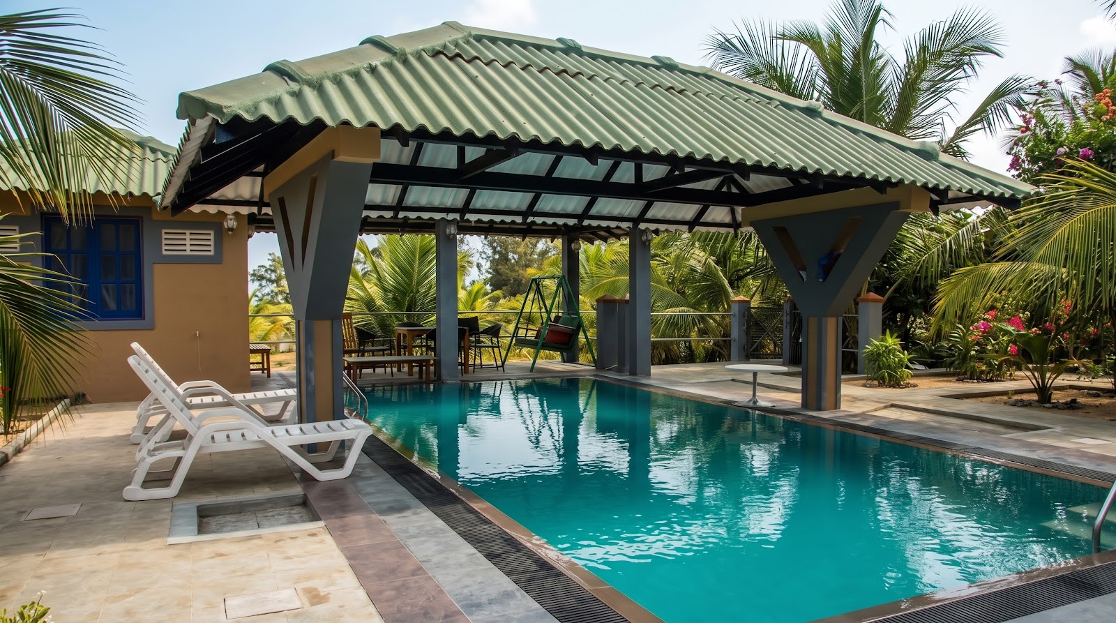 Coastal Refreshment Deck