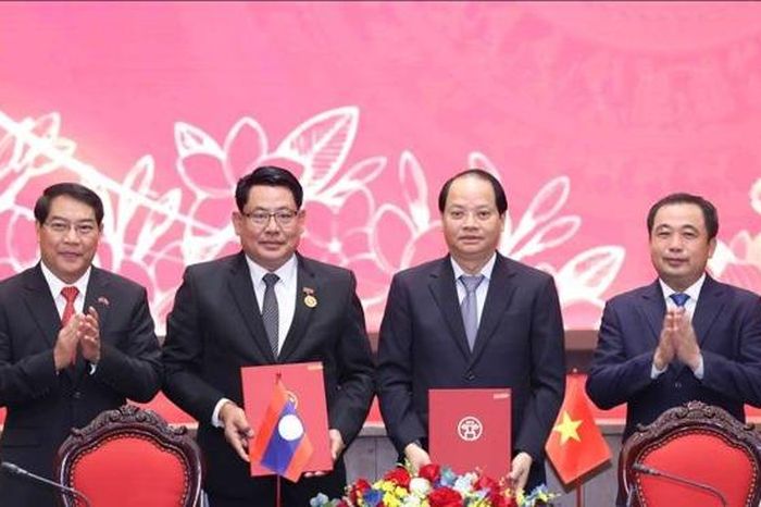 Đưa quan hệ hợp tác Hà Nội - Viêng Chăn phát triển lên tầm cao mới - Đài Phát thanh và truyền hình Hà Nội