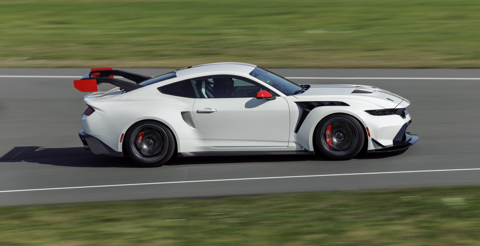 2025 Ford Mustang GTD Spirit of America