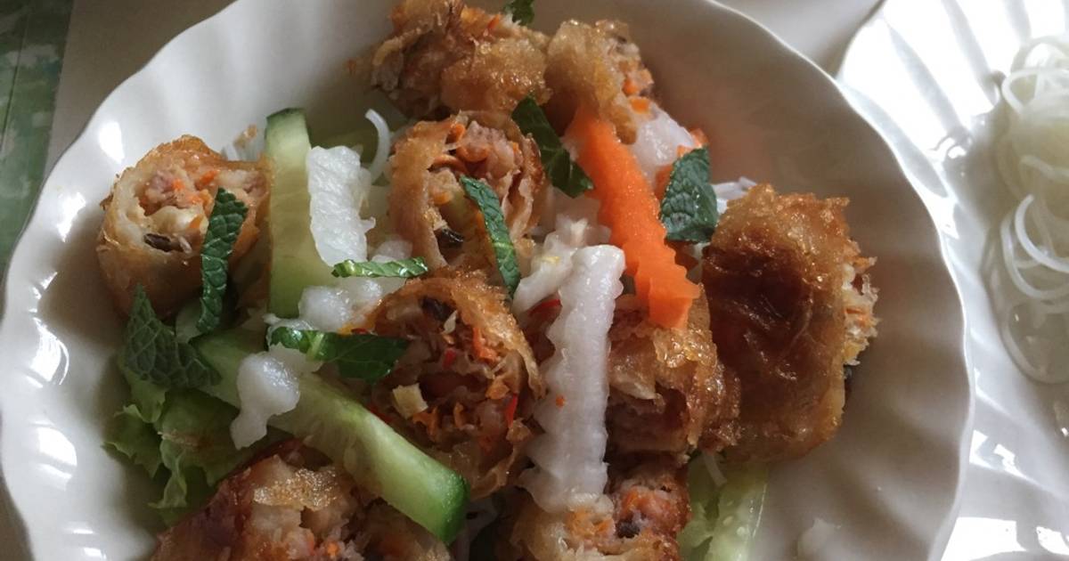 Bún chả giò