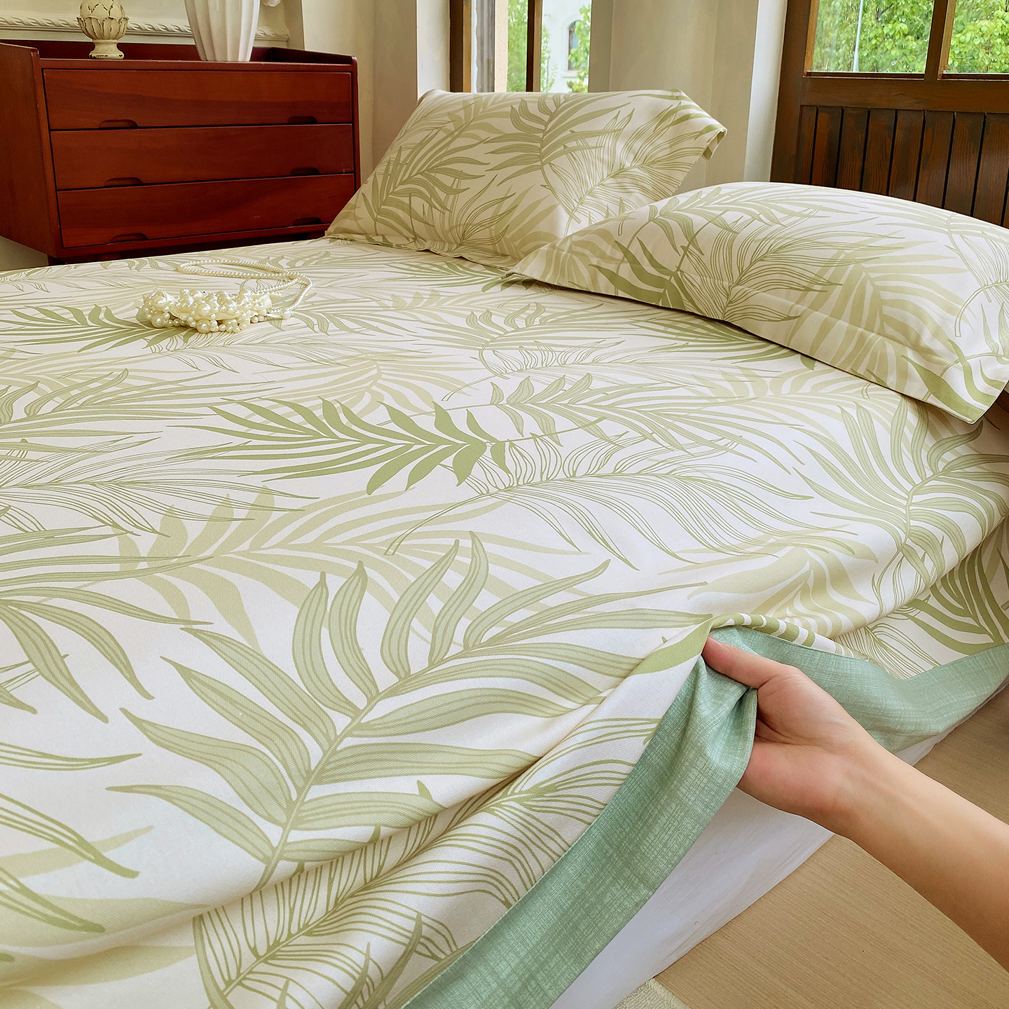 Cotton bed sheet, farmhouse style, washable