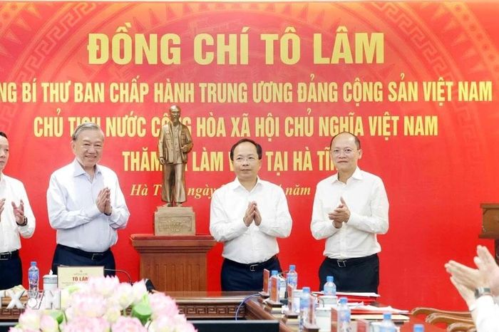 Toàn cảnh Tổng Bí thư, Chủ tịch nước Tô Lâm làm việc với Tỉnh ủy Hà Tĩnh - Báo VietnamPlus