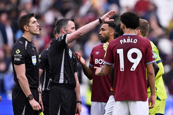 West Ham nổi giận vì bàn thua trước Arsenal - Tạp chí Tri thức