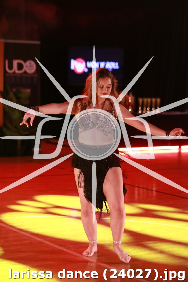 larissa dance (24027).jpg