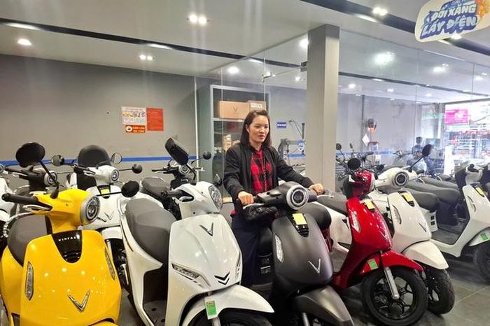 Thị trường xe điện ở Hà Nội nhộn nhịp, khách phải 'cọc', chờ nhiều tuần - Báo Sức Khỏe &amp; Đời Sống