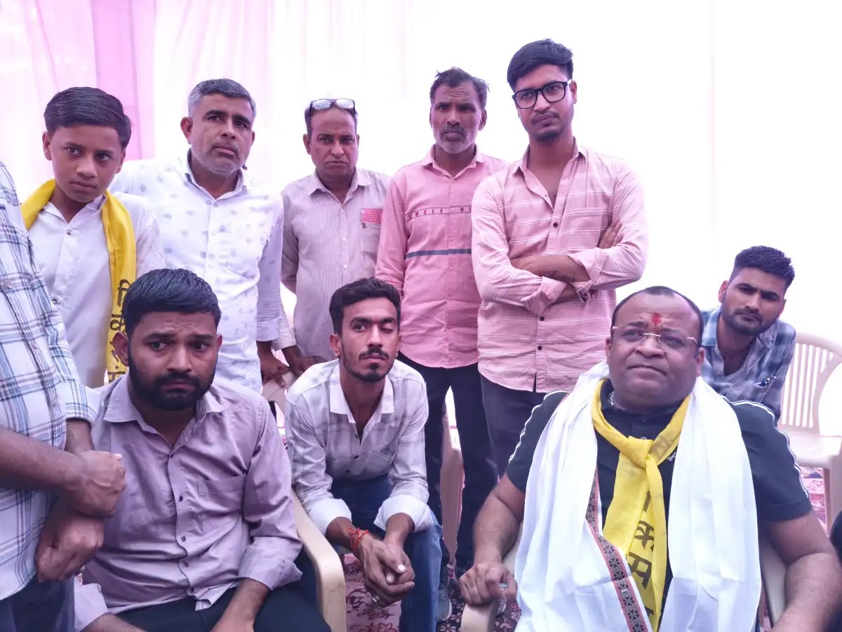 वार्ड 41 में लाइब्रेरी निर्माण का आश्वासन, युवाओं की मांग पर नारायण झंवर ने की घोषणा