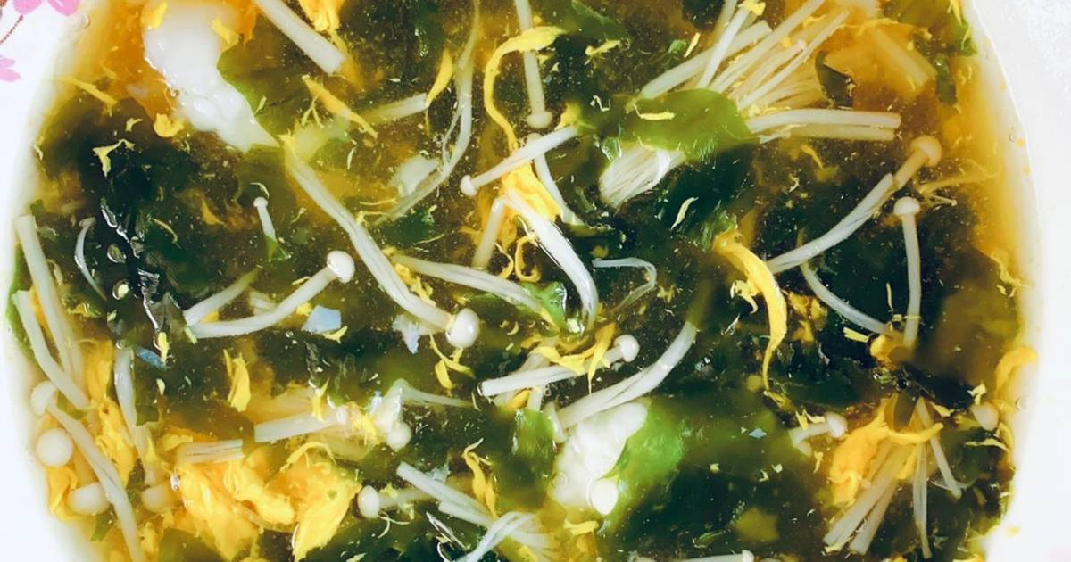 Canh rong biển trứng gà, nấm kim châm