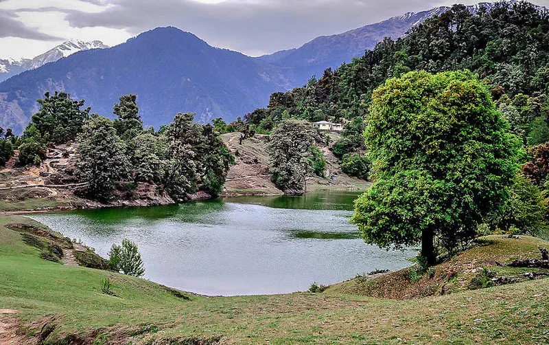 Can senior citizens easily visit Deoria Tal?