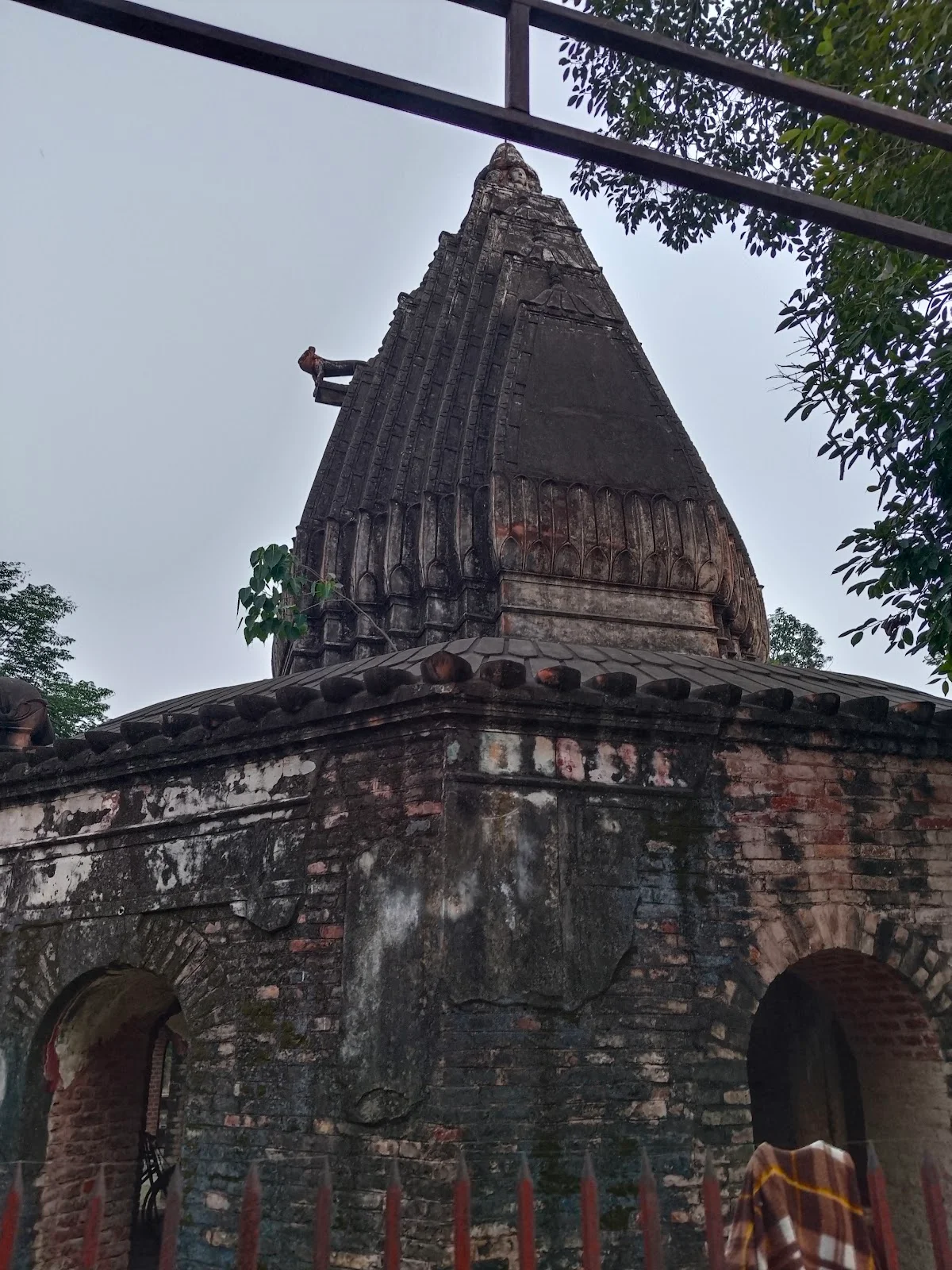 Shahi Samadhian
