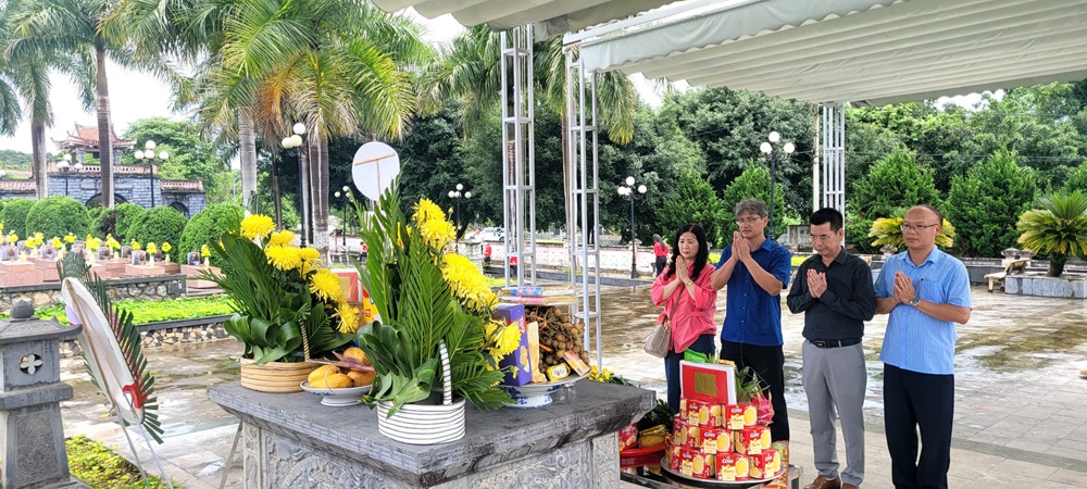 Trường Đại học Tây Bắc thành kính dâng hương tưởng nhớ, tri ân các anh hùng, liệt sĩ