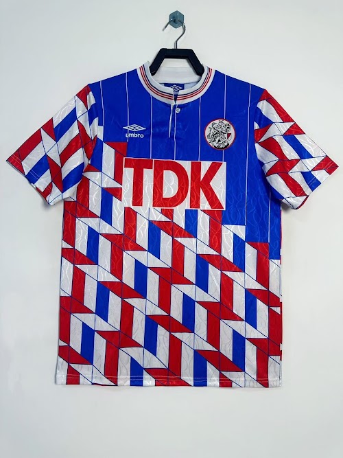 Equipación de visitante del Ajax 1989–90.jpeg