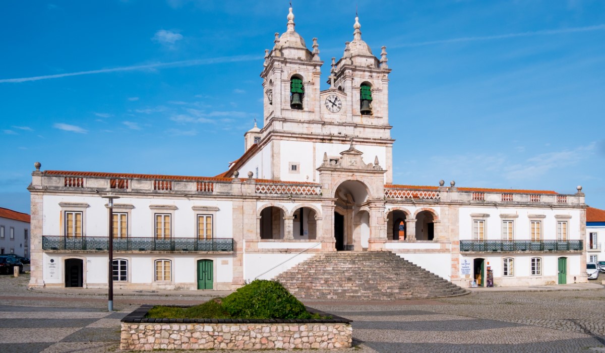 12 Coastal Towns in Portugal for Seafront Walks and Seafood Lunches