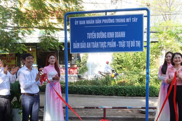 TP.HCM: Ra mắt tuyến đường kinh doanh đảm bảo an toàn thực phẩm - trật tự đô thị - Báo Pháp Luật TP.HCM