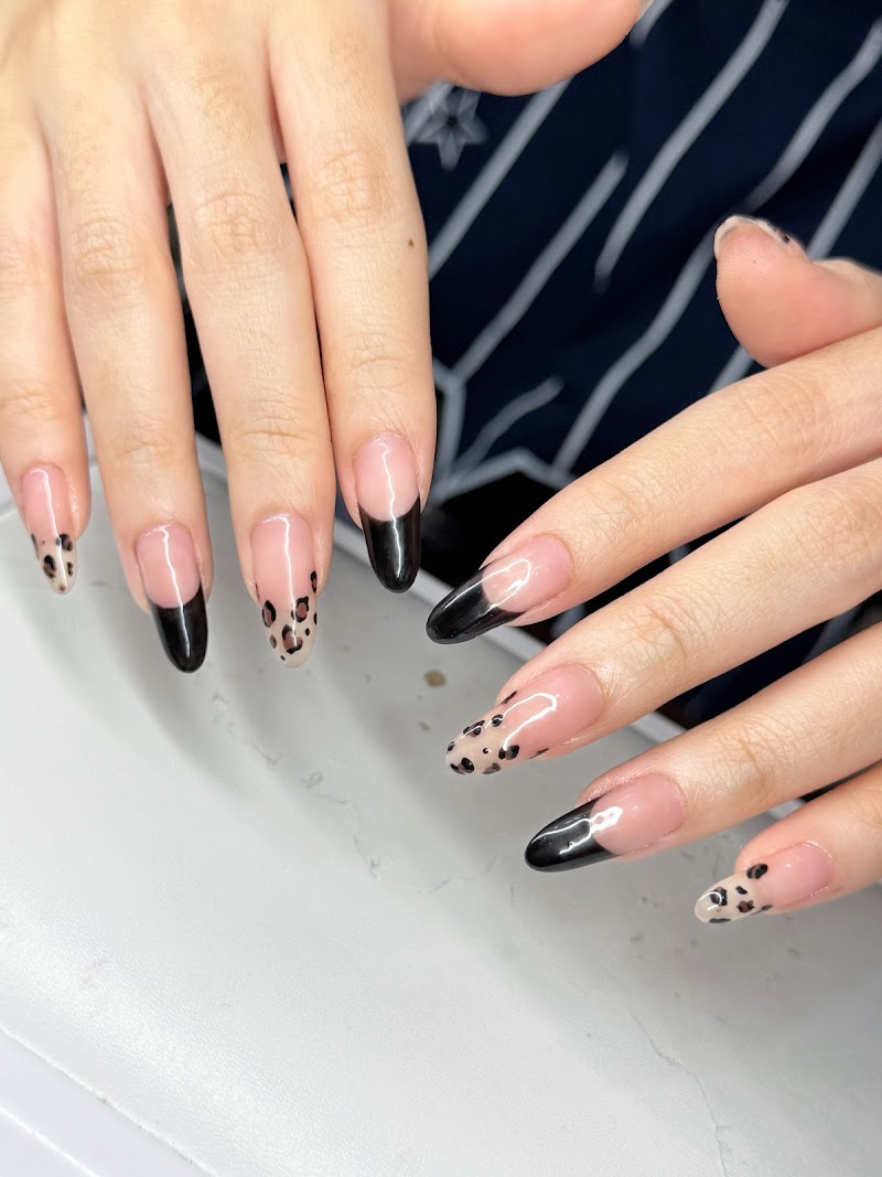 Mẫu nail 360k