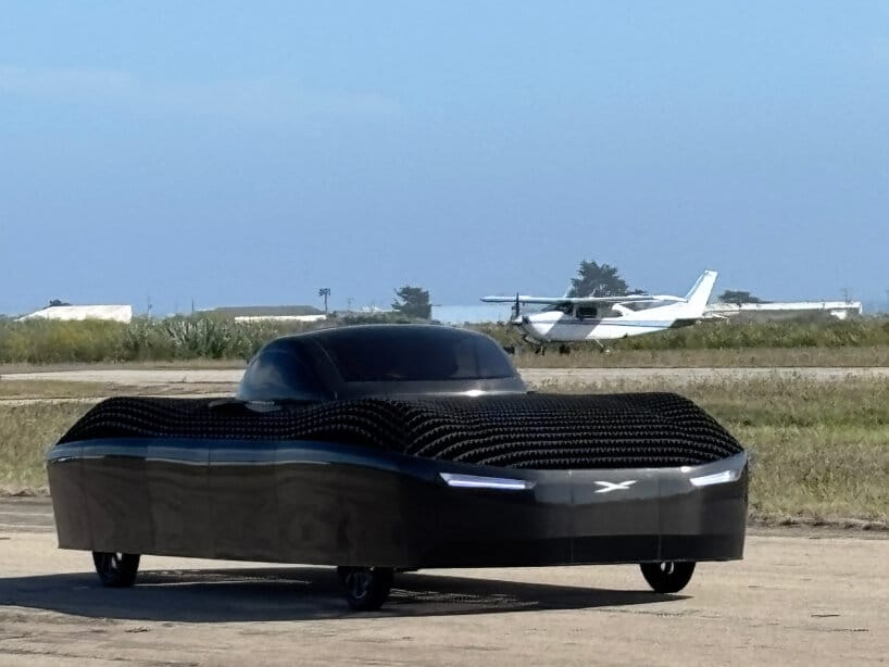 Alef Model A 실내