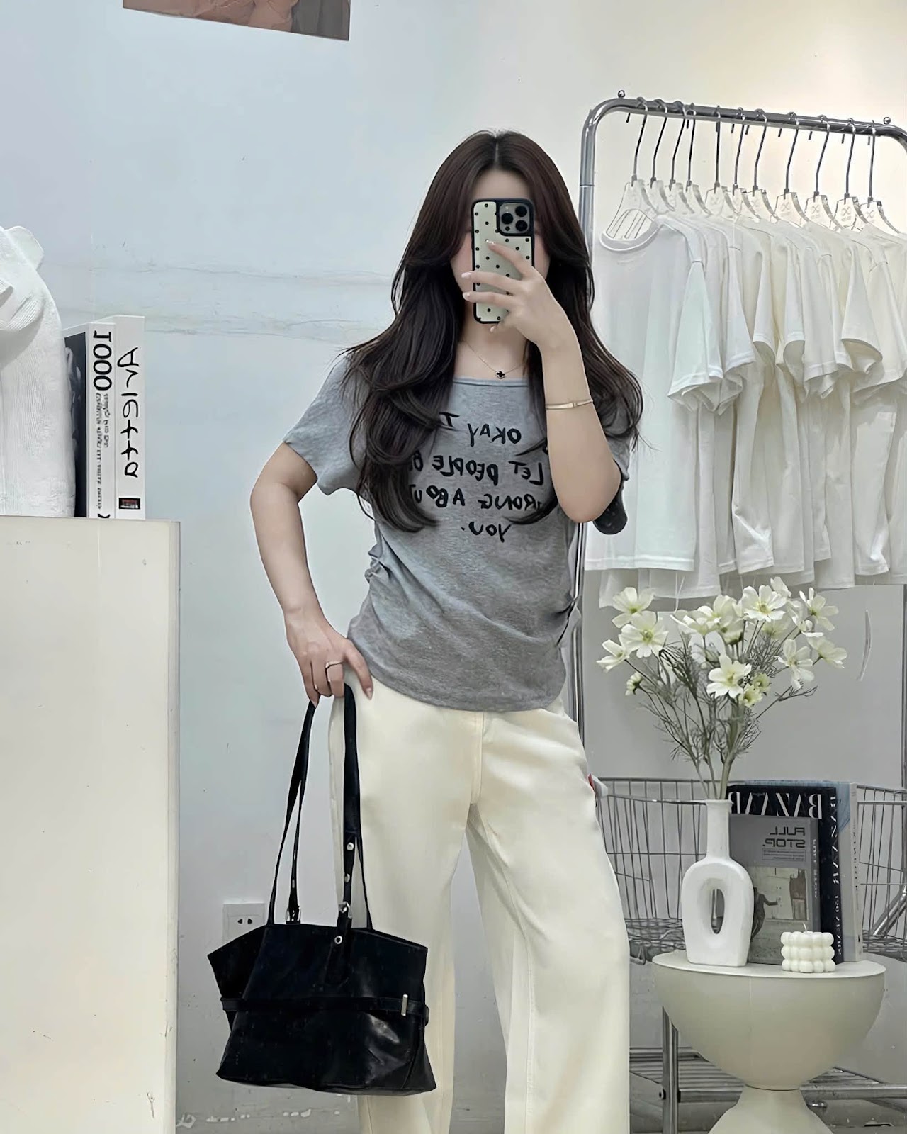 Áo thun bẹt vai in chữ It'S Okay To Let XONXEN SHOP C192 – Image 3