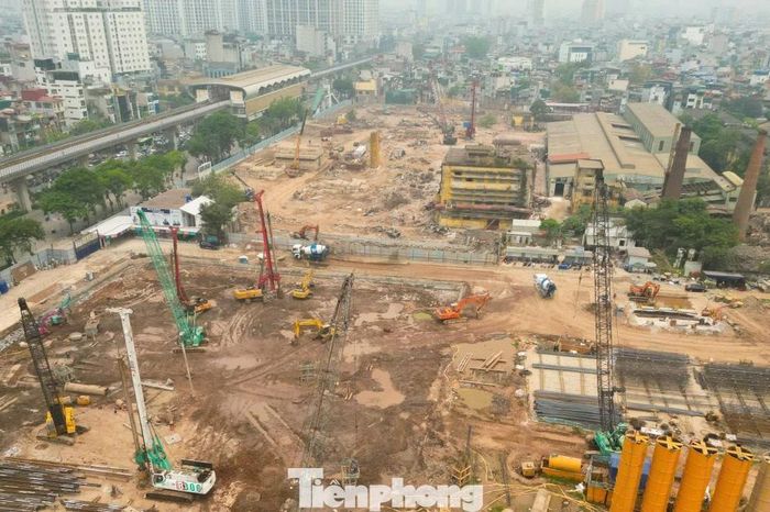 Cận cảnh đại công trường trên khu 'đất vàng' Cao - Xà - Lá - Báo Tiền Phong