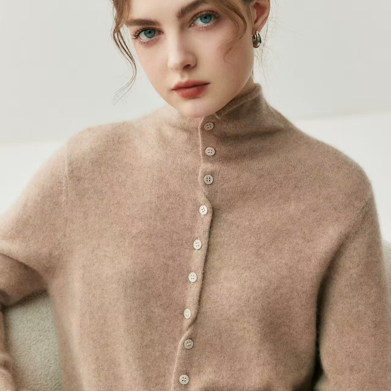 Women's cardigan with turtleneck, reversible