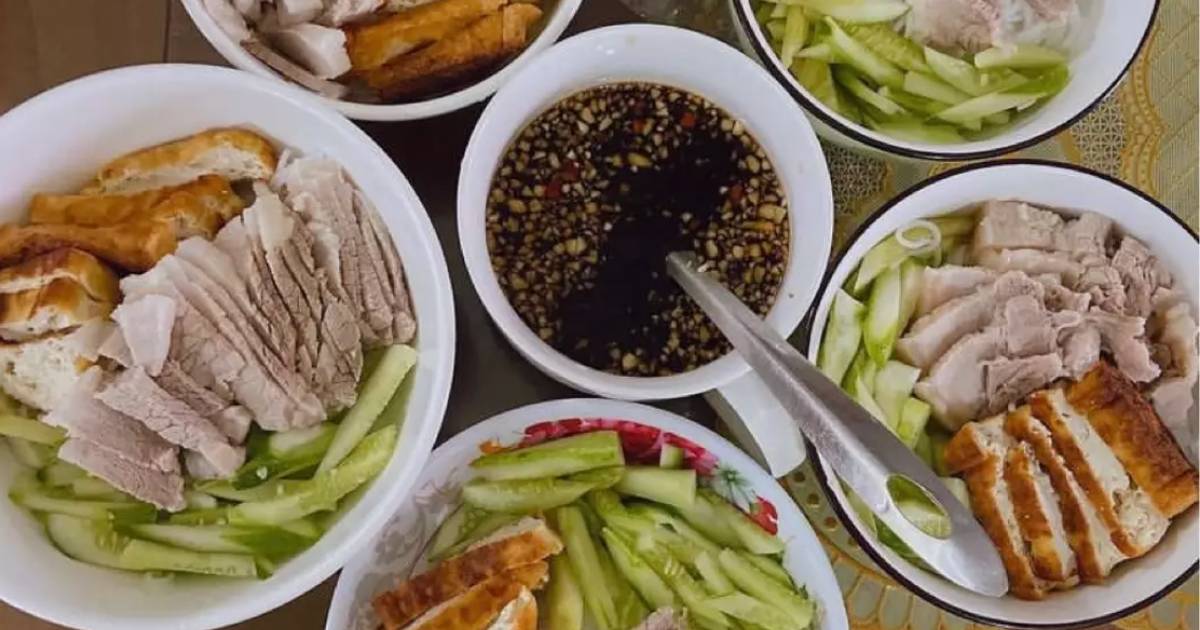 Bún trộn nước Tương