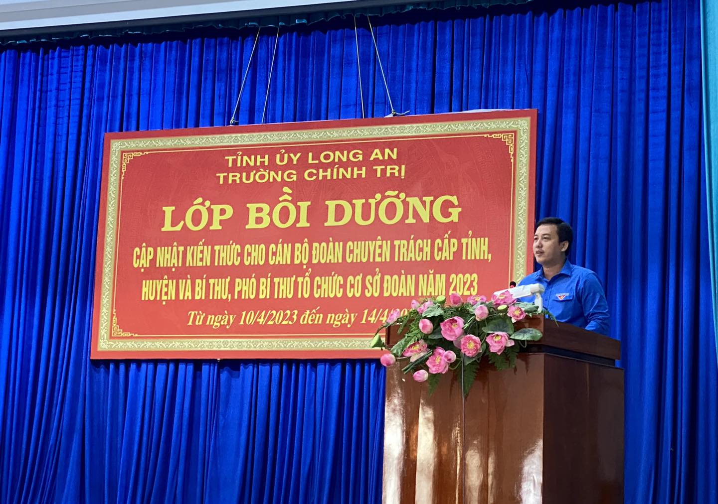 Đồng chí Trần Hải Phú - UV.BCH Trung ương Đoàn, Bí Thư Tỉnh đoàn Long An phát biểu tại chương trình