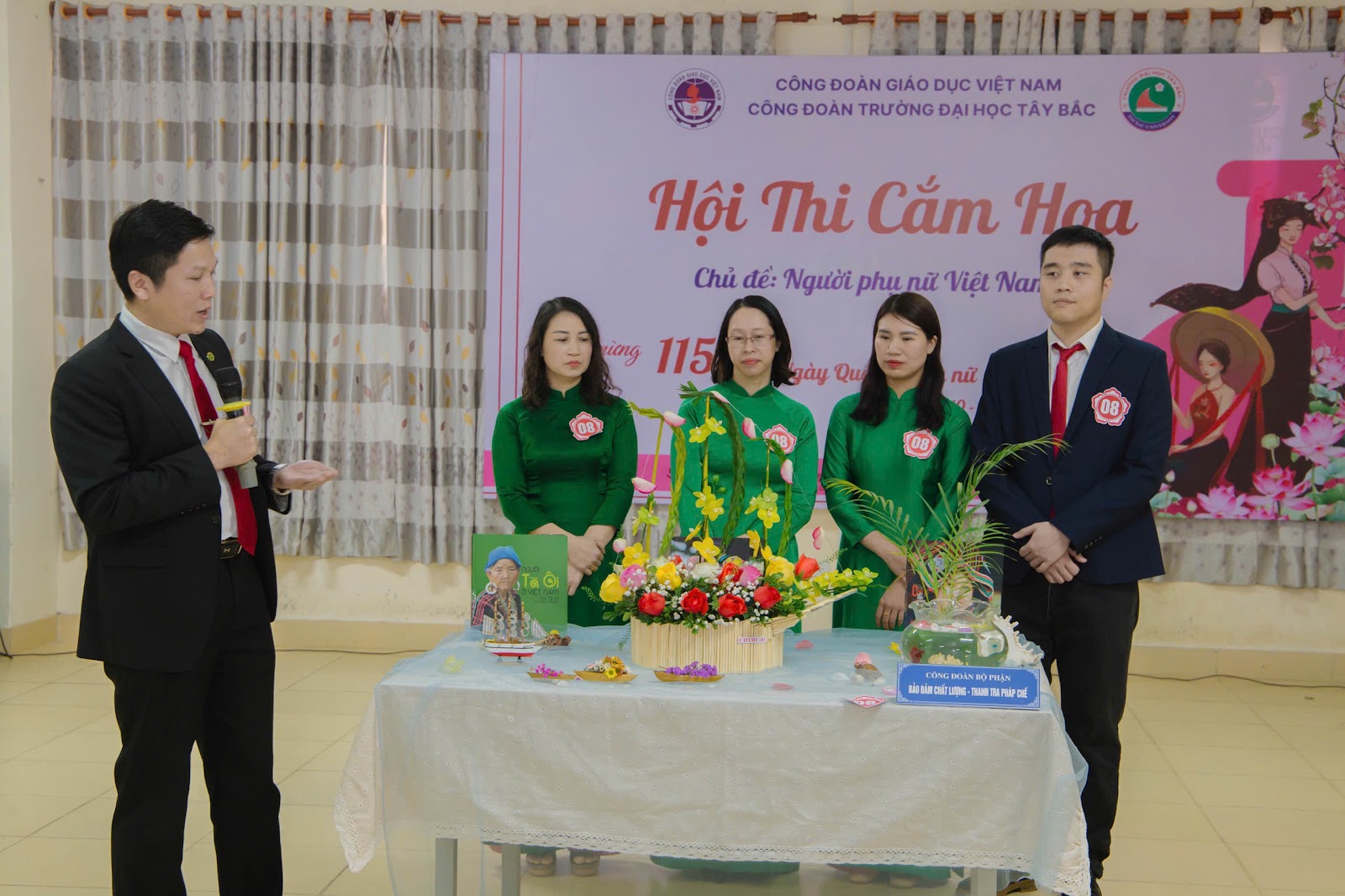 Công đoàn Trường đại Học Tây Bắc tổ chức hội thi cắm hoa chào mừng ngày Quốc tế phụ nữ 8/3