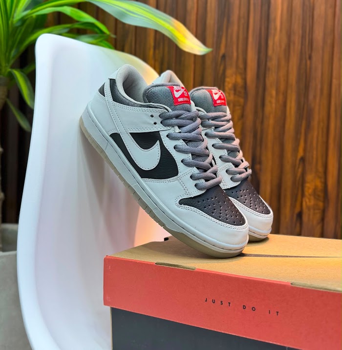 Nike SB Dunk Low Gris Negro