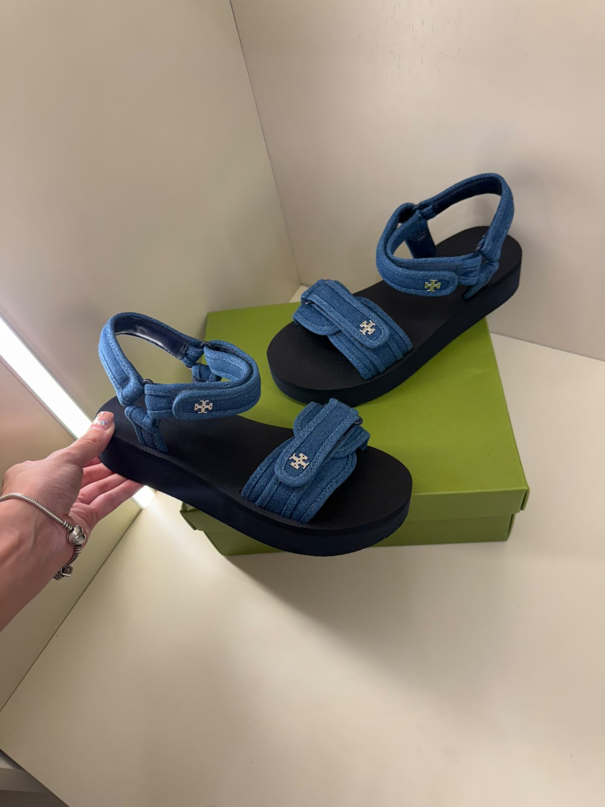 Sandalias Tory