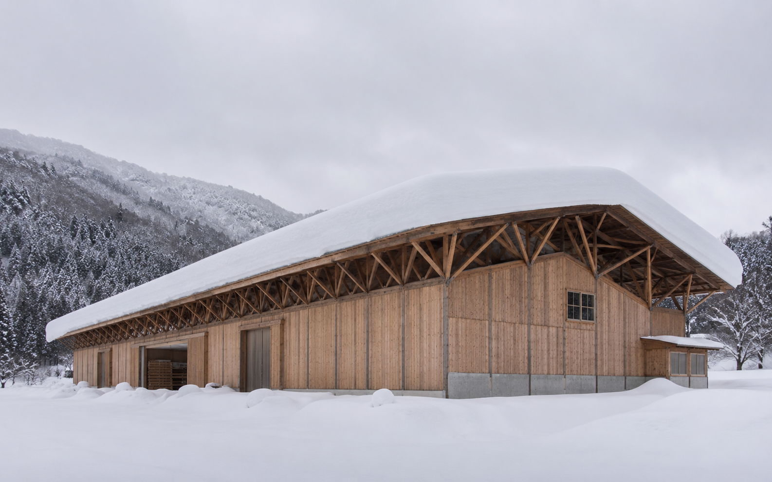 積雪に耐える木造建築(イメージ)