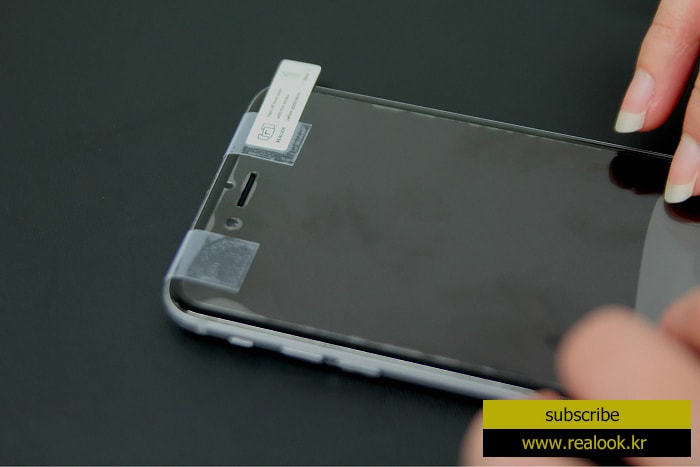 attach realook screen protector