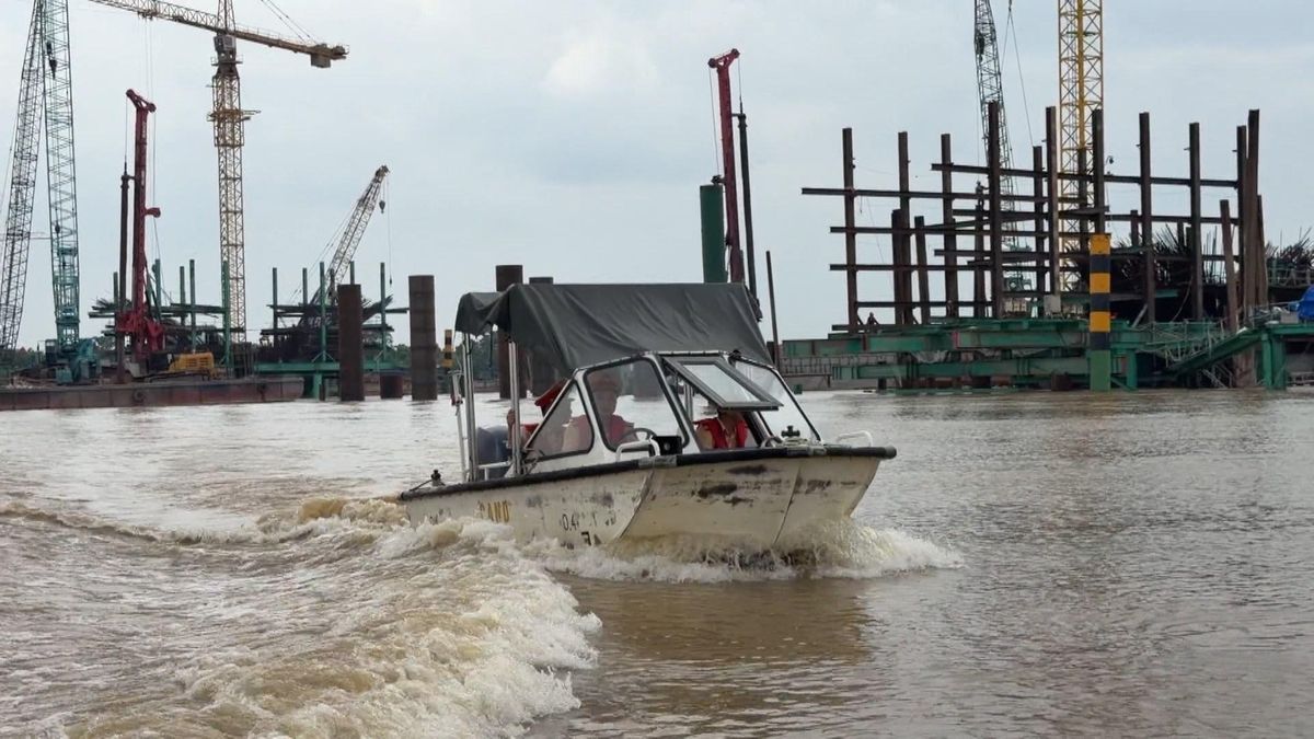 Kiểm tra an toàn tại các công trình cầu vượt sông - Đài Phát thanh và truyền hình Hà Nội