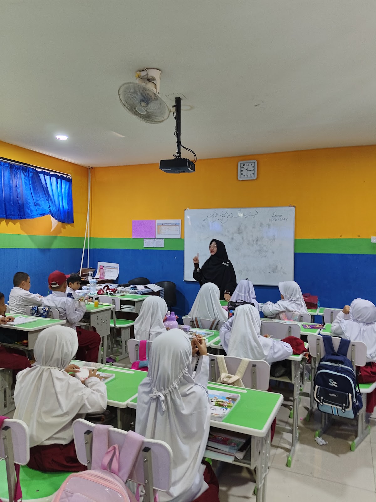 Belajar di Adzkia