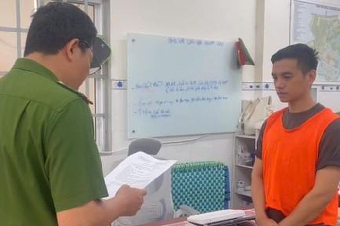 Video Công an TPHCM bắt đối tượng lợi dụng MXH tuyên truyền mê tín dị đoan để lừa đảo - Công An TP.HCM