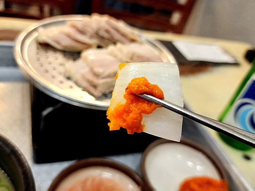 K-Food Insider's Guide: Songjeong 3-dae Gukbap (송정3대국밥) in Busan's Seomyeon – A 24/7 Pork Soup Journey - Busan Pork Soup, Gukbap Seomyeon