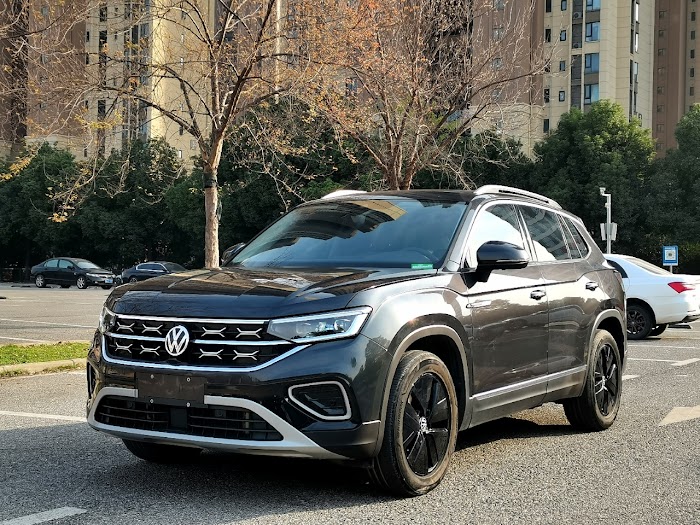 VOLKSWAGEN TAYRON