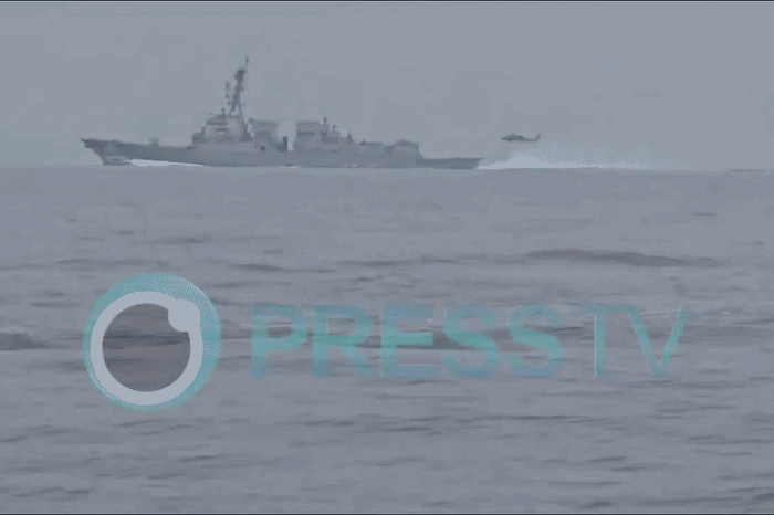 Iran tuyên bố hải trình 'vượt eo biển Hormuz' của các tàu khu trục Mỹ thất bại - Báo Tiền Phong