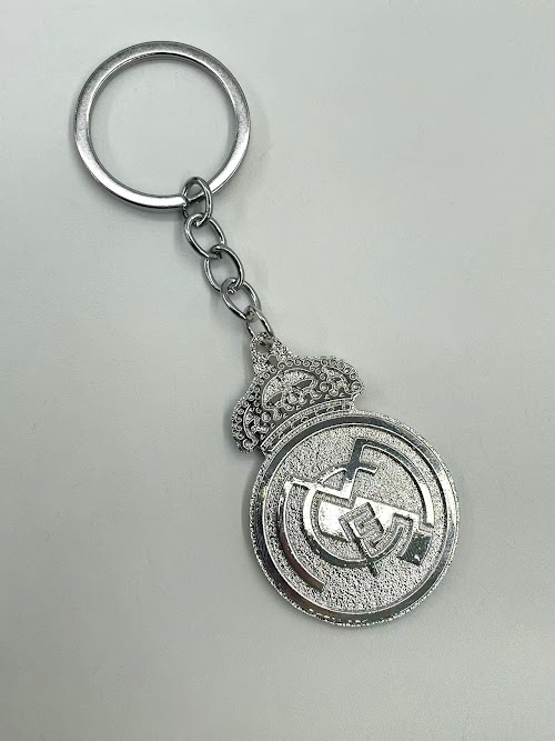 Real Madrid keychain gris.jpg