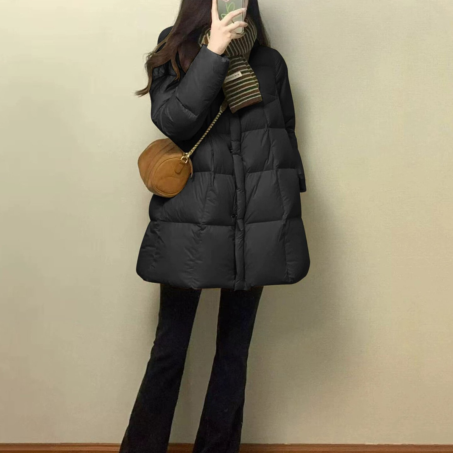 Mid-length women's puffer jacket in Korean style
